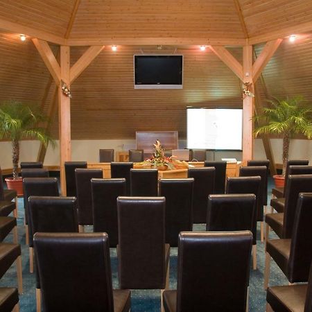 Dávod Hotel Fortuna מראה חיצוני תמונה