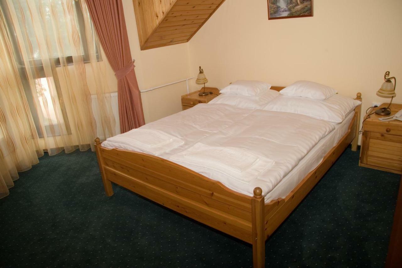 Dávod Hotel Fortuna חדר תמונה