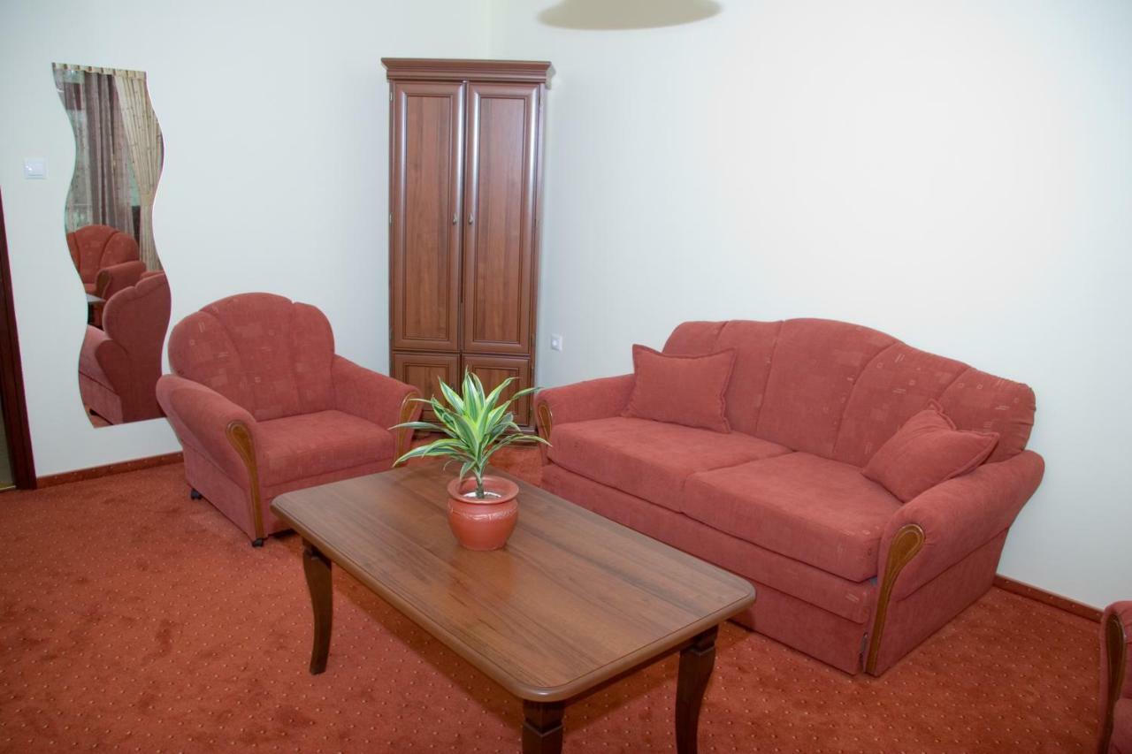 Dávod Hotel Fortuna חדר תמונה