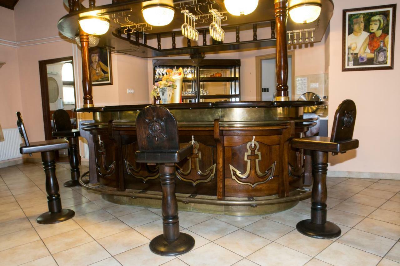 Dávod Hotel Fortuna מראה חיצוני תמונה